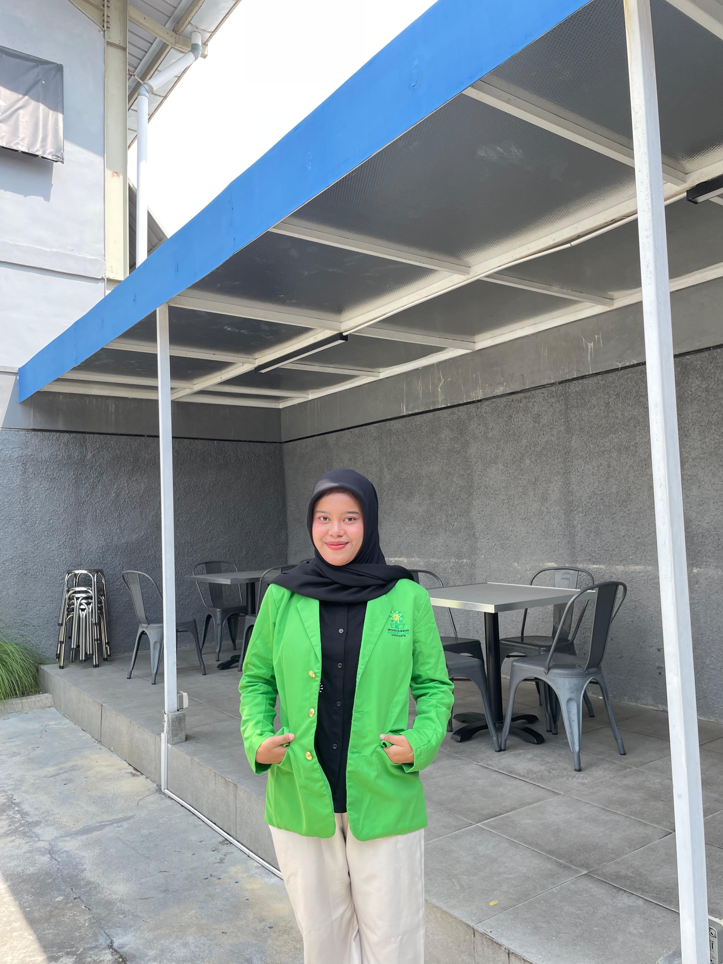 Putri Emely
